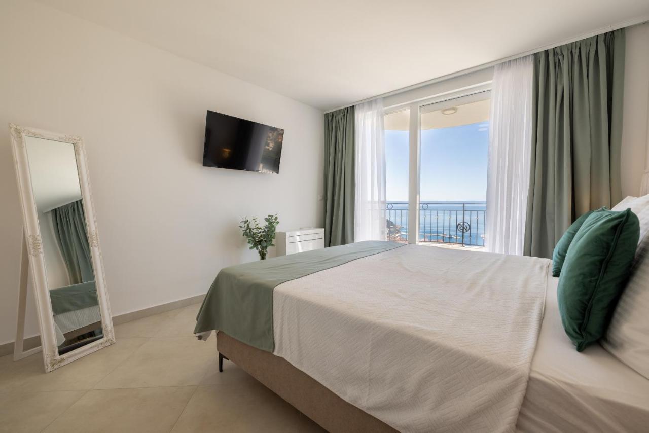 Villa Smaragd - Lapis - Luxury Apartment With Shared Pool Makarska Luaran gambar