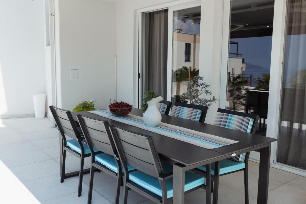 Villa Smaragd - Lapis - Luxury Apartment With Shared Pool Makarska Luaran gambar