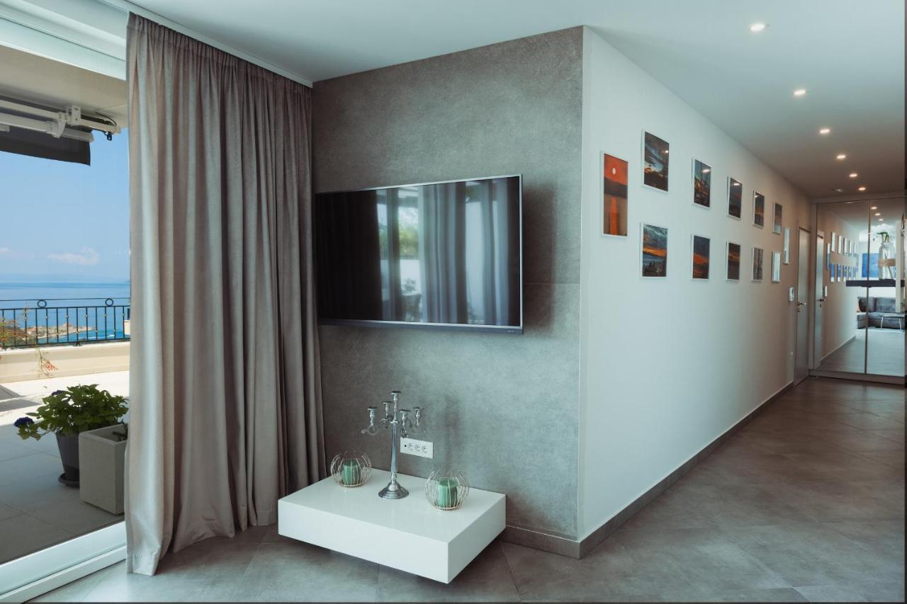 Villa Smaragd - Lapis - Luxury Apartment With Shared Pool Makarska Luaran gambar