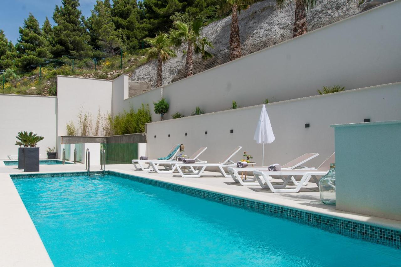 Villa Smaragd - Lapis - Luxury Apartment With Shared Pool Makarska Luaran gambar